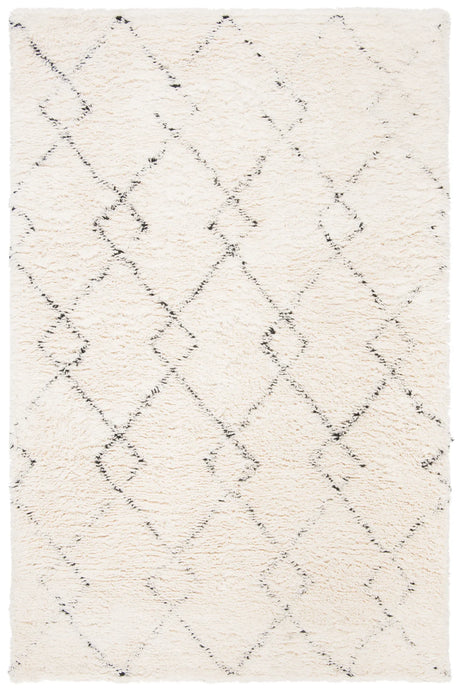 Safavieh Casablanca 4'-0" x 6'-0" Rug in Ivory / Black