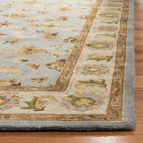 Safavieh Heritage 4'-0" x 6'-0" Rug in Light Blue / Beige