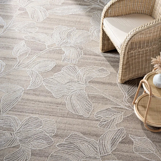 Safavieh Glamour 8'-0" x 10'-0" Rug in Light Brown / Ivory