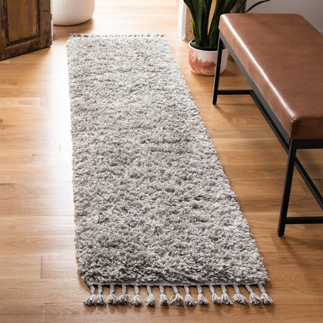 Safavieh Pro Lux Shag 400 2'-6" x 10'-0" Rug in Grey / Cream
