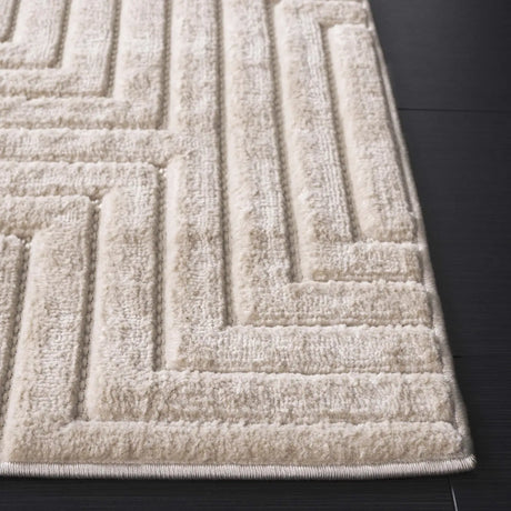 Safavieh Selena 4'-0" x 6'-0" Rug in Beige