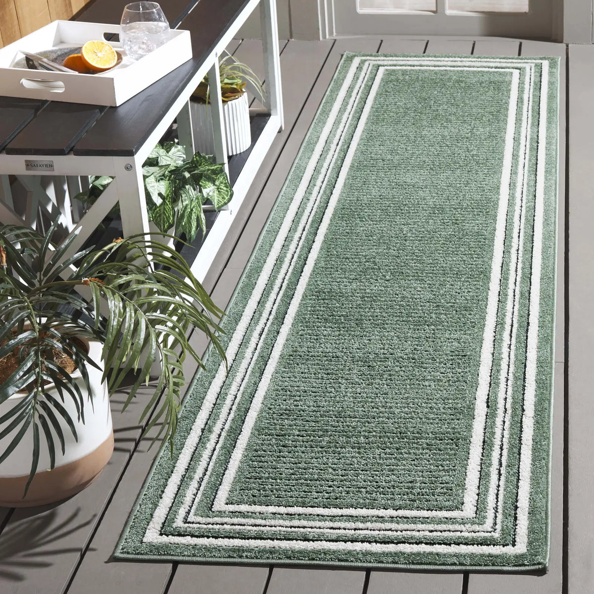 Safavieh Cabana 2'-2" x 8'-0" Rug in Green / Ivory