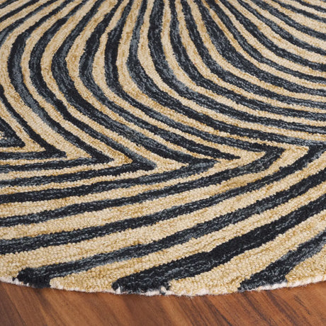 Safavieh Metro 6'-0" x 6'-0" Rug in Black / Gold