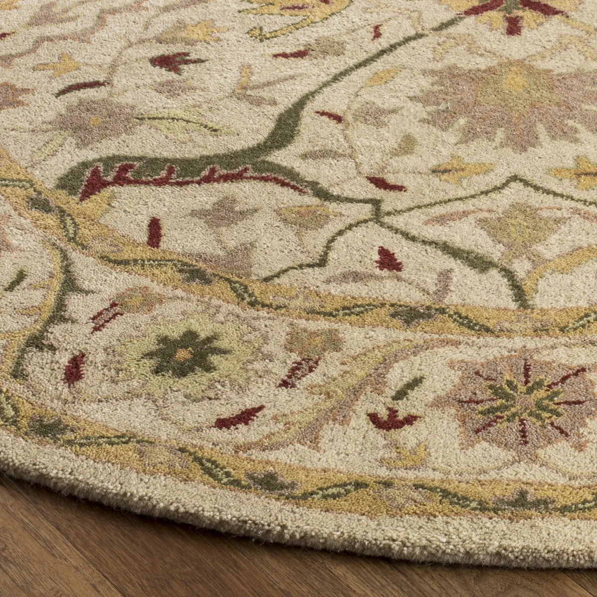 Safavieh Antiquity 6'-0" x 6'-0" Rug in Ivory