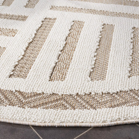 Safavieh Global 6'-7" x 6'-7" Rug in Ivory / Beige