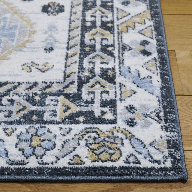 Safavieh Bayside 4'-0" x 6'-0" Rug in Blue / Navy