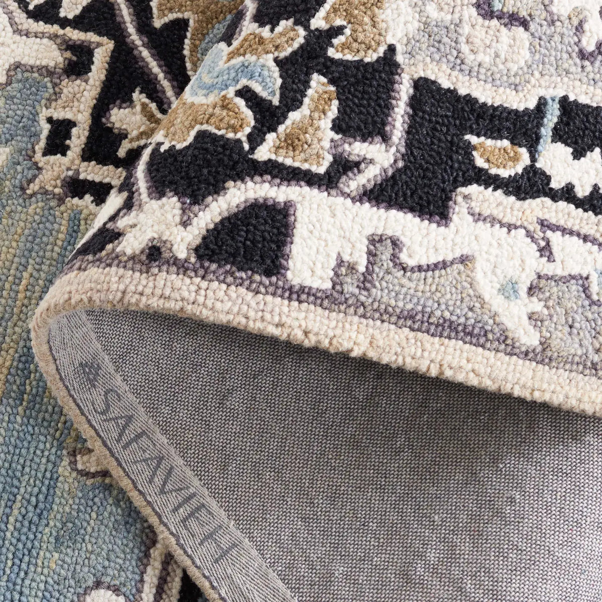Safavieh Aspen 4'-0" x 6'-0" Rug in Blue / Black