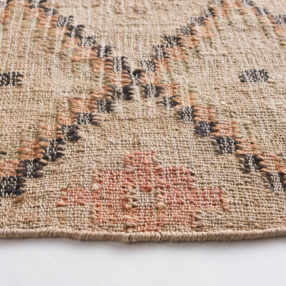 Safavieh Kilim 5'-0" x 5'-0" Rug in Beige / Gold