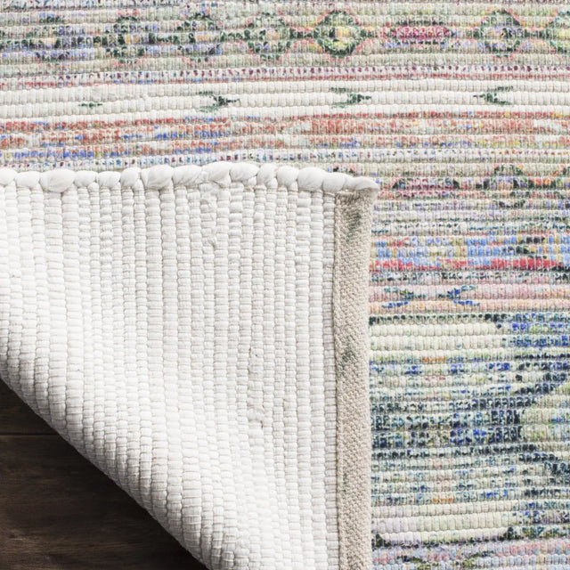 Safavieh Saffron 4'-0" x 6'-0" Rug in Cream / Blue