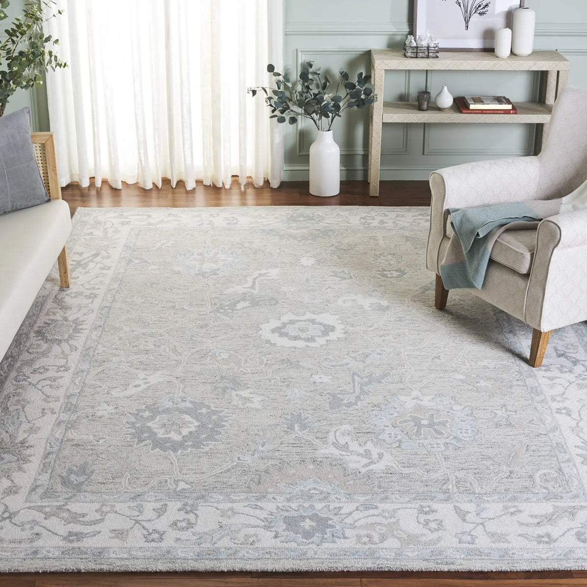 Safavieh Ebony 10'-0" x 14'-0" Rug in Light Grey / Ivory