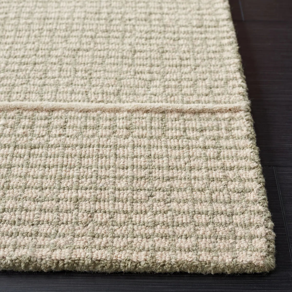 Safavieh Genre 4'-0" x 6'-0" Rug in Beige / Grey
