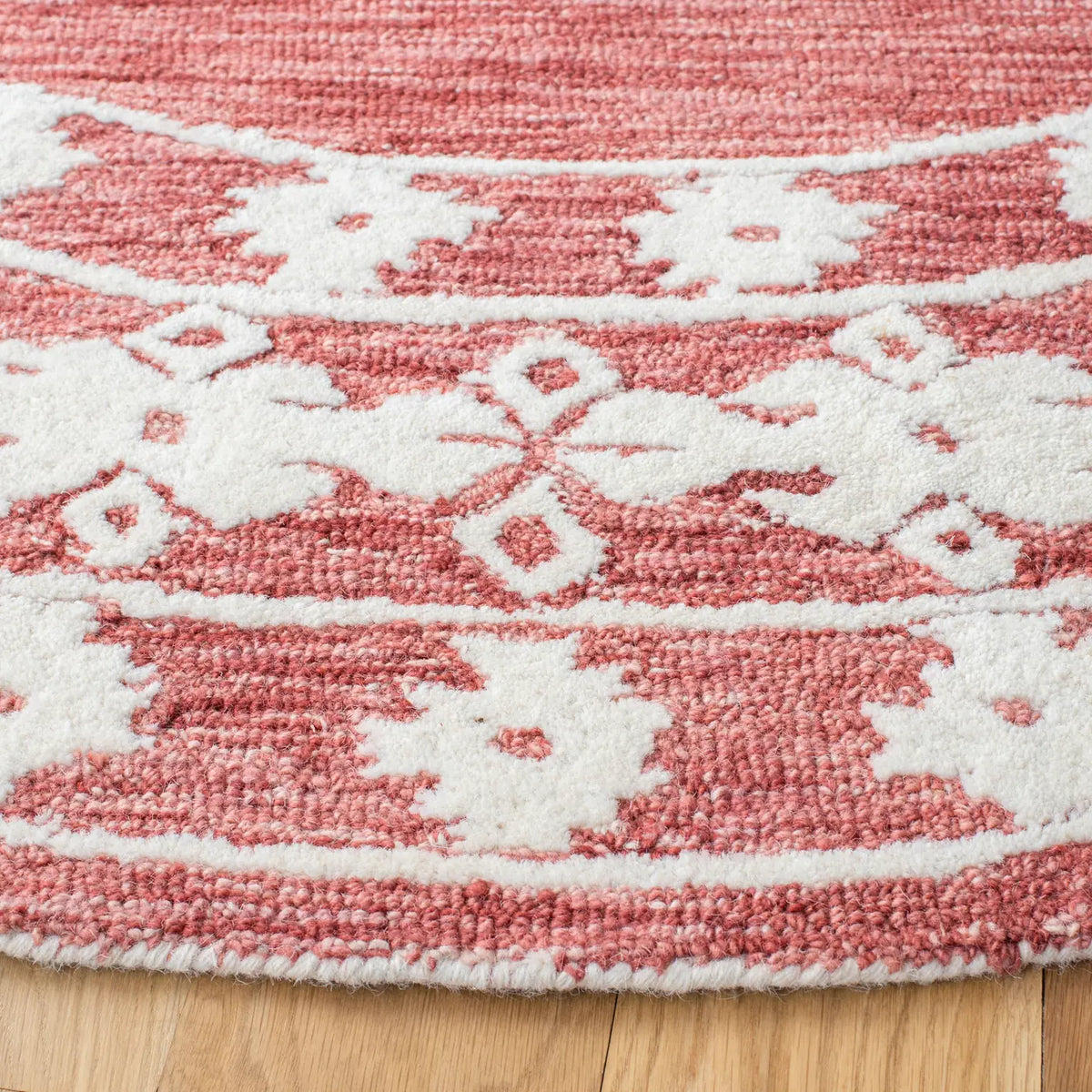 Safavieh Aspen 7'-0" x 7'-0" Rug in Rust / Ivory