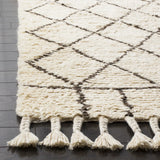 Safavieh Casablanca 6'-0" x 9'-0" Rug in Ivory / Brown