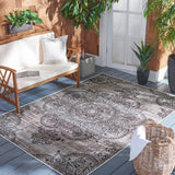 Safavieh Havana 4'-5" x 6'-5" Rug in Light Brown / Black