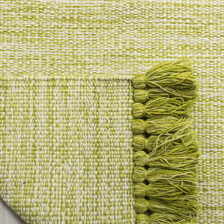 Safavieh Montauk 5'-0" x 8'-0" Rug in Olive / Green