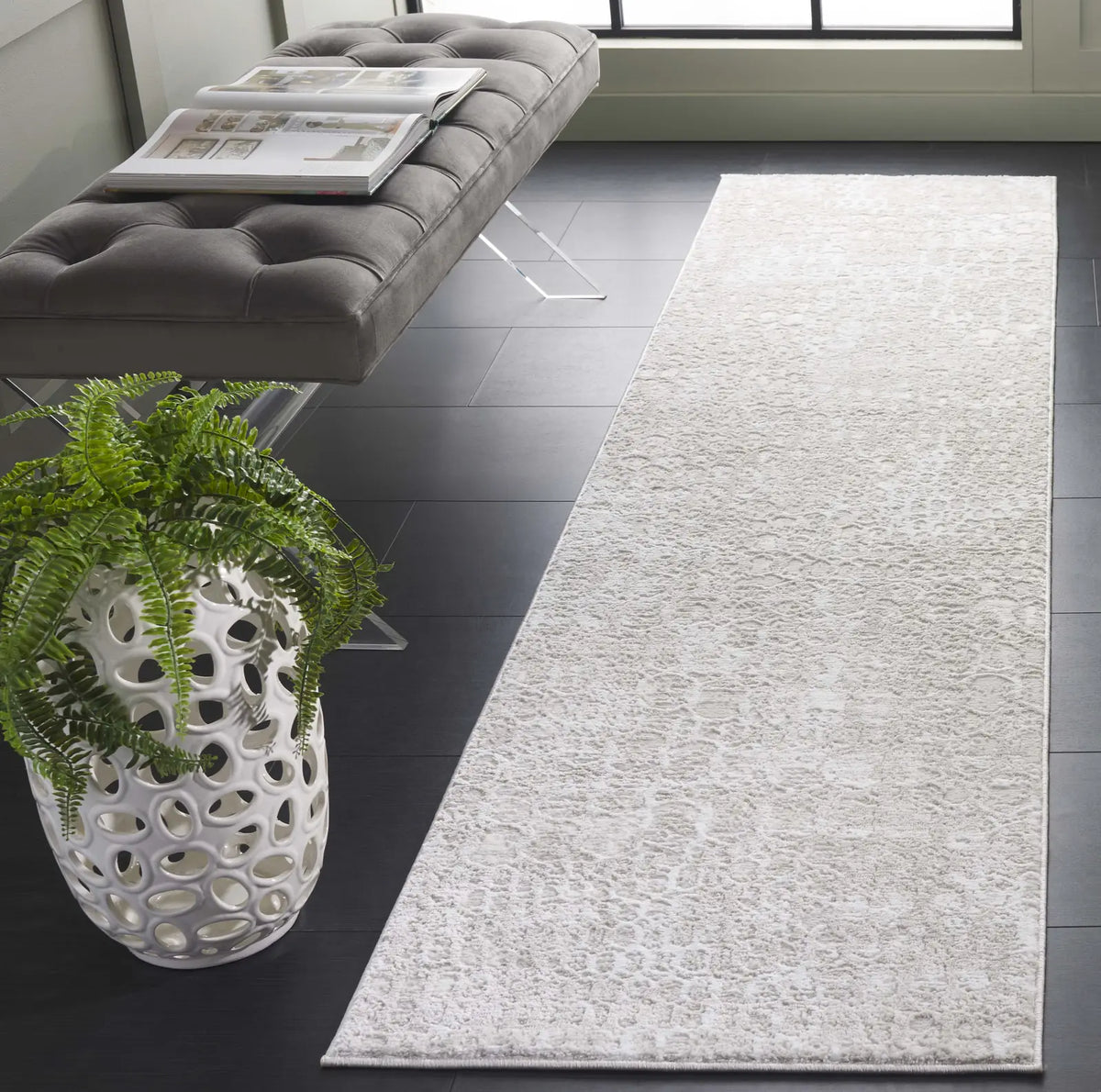 Safavieh Carter 2'-0" x 10'-0" Rug in Ivory / Taupe