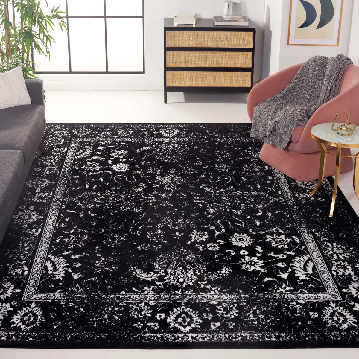 Safavieh Adirondack 10'-0" x 14'-0" Rug in Black / Ivory
