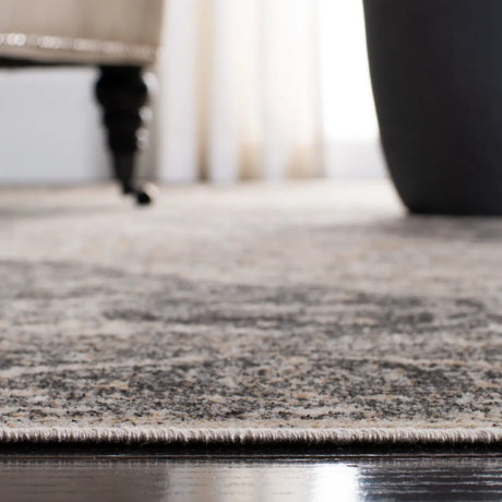 Safavieh Atlas 4'-0" x 6'-0" Rug in Ivory / Beige