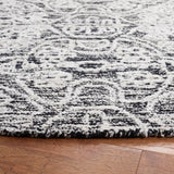 Safavieh Precious 6'-0" x 6'-0" Rug in Black / Ivory