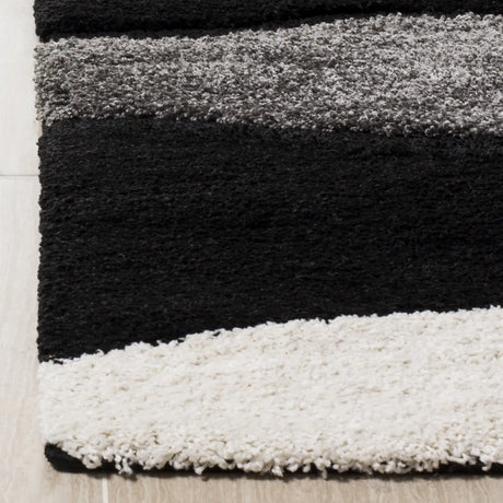 Safavieh Florida Shag 5'-3" x 7'-6" Rug in Grey / Black