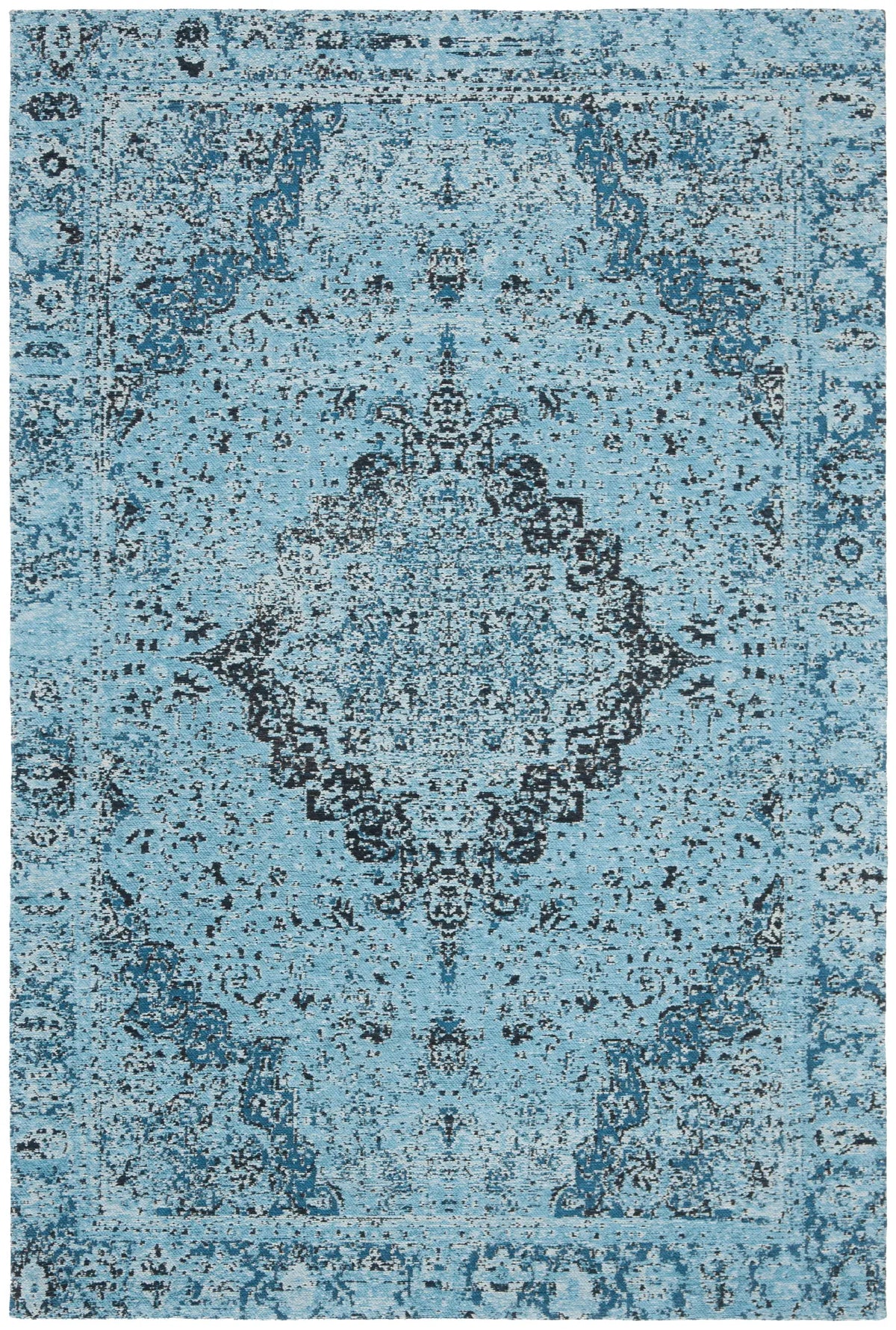 Safavieh Classic Vintage 4'-0" x 6'-0" Rug in Blue