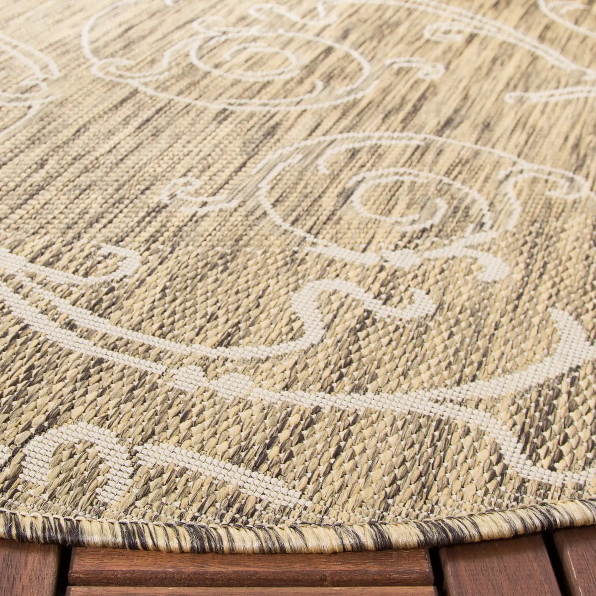 Safavieh Courtyard 5'-3" x 5'-3" Rug in Brown / Natural