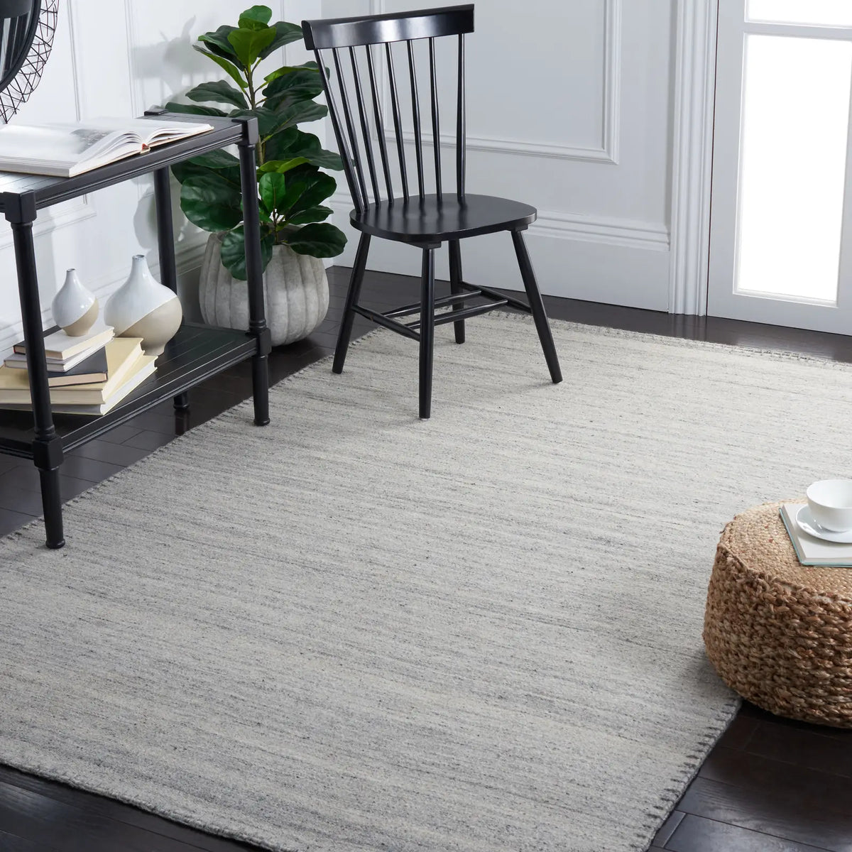 Safavieh Kilim 4'-0" x 6'-0" Rug in Grey
