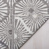 Safavieh Montauk 5'-0" x 8'-0" Rug in Charcoal / Ivory