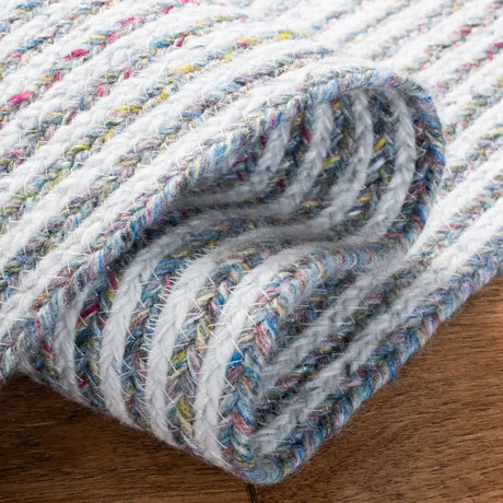 Safavieh Cape Cod 4'-0" x 6'-0" Rug in Ivory / Green