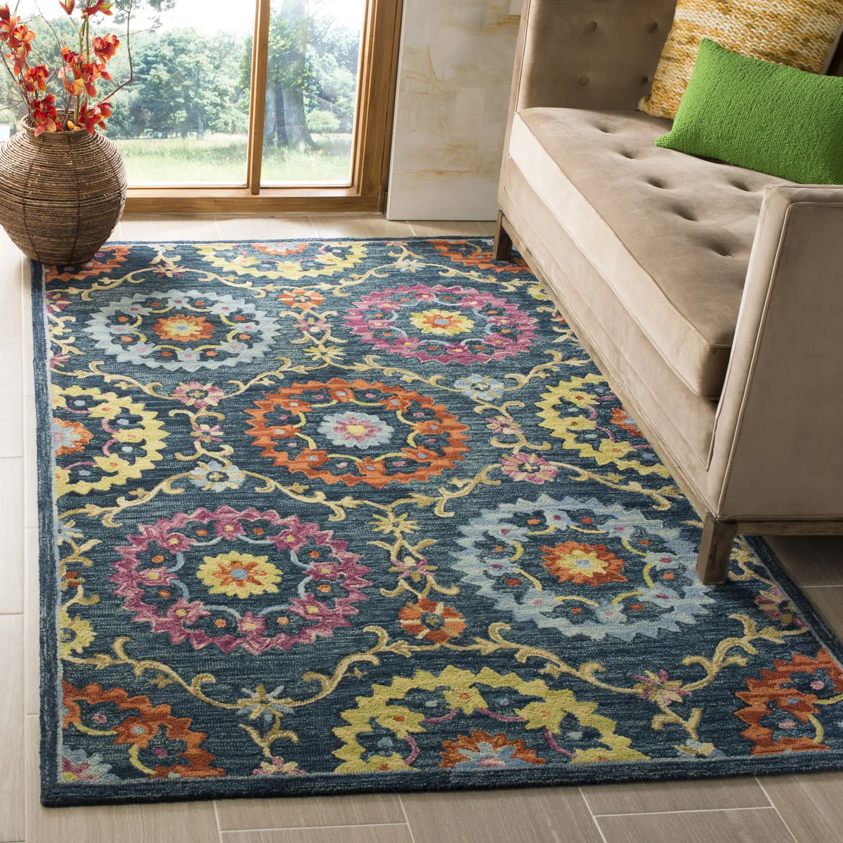 Safavieh Suzani 5'-0" x 8'-0" Rug in Blue / Multi