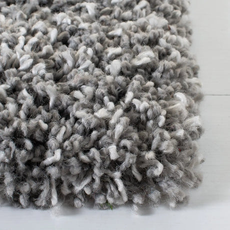 Safavieh Evolution Shag 500 4'-0" x 6'-0" Rug in Grey
