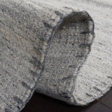 Safavieh Kilim 4'-0" x 6'-0" Rug in Grey