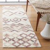 Safavieh Casablanca 2'-3" x 8'-0" Rug in Ivory / Pink