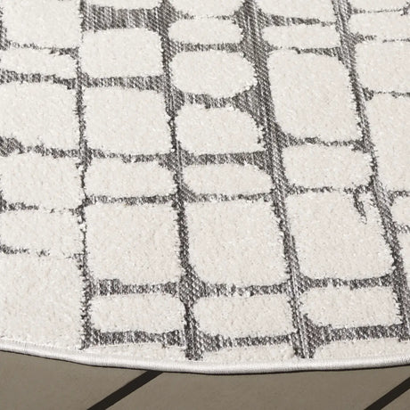Safavieh Cabana 6'-7" x 6'-7" Rug in Ivory / Grey