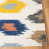 Safavieh Dhurries 5'-0" x 8'-0" Rug in Ivory / Multi