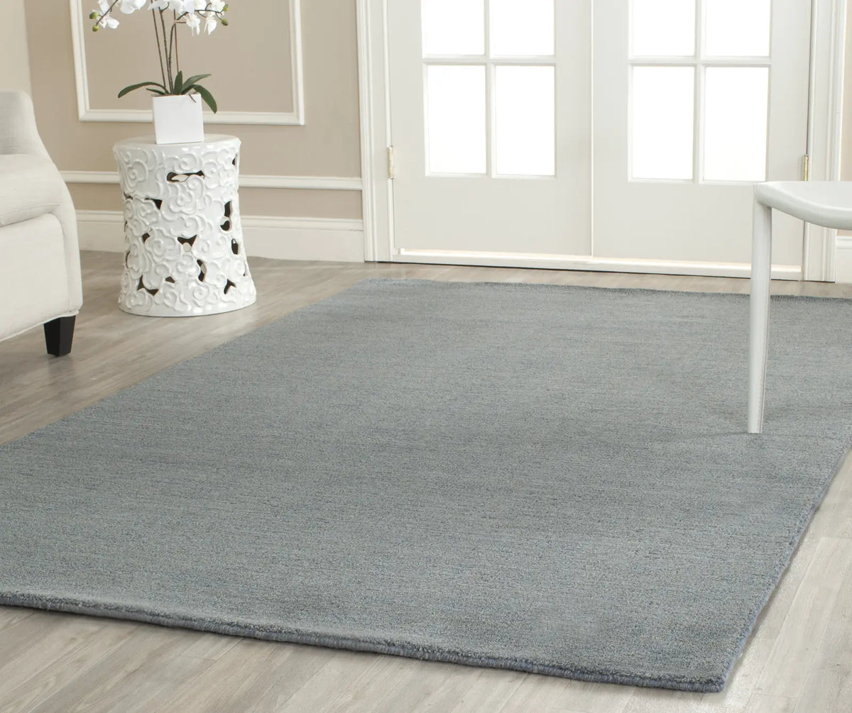 Safavieh Himalaya 4'-0" x 6'-0" Rug in Blue