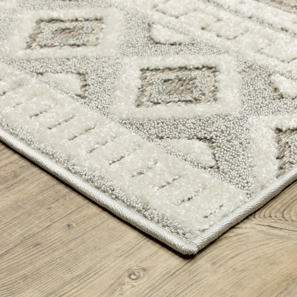 Oriental Weavers Sphinx Tangier Tan06 Grey/ Beige Rug - corner detail