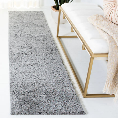 Safavieh August Shag 500 2'-0" x 8'-0" Rug in Grey