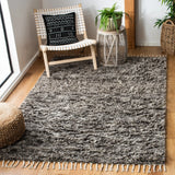Safavieh Casablanca 5'-0" x 8'-0" Rug in Grey