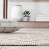 Safavieh Aspect 4'-0" x 6'-0" Rug in Ivory / Natural