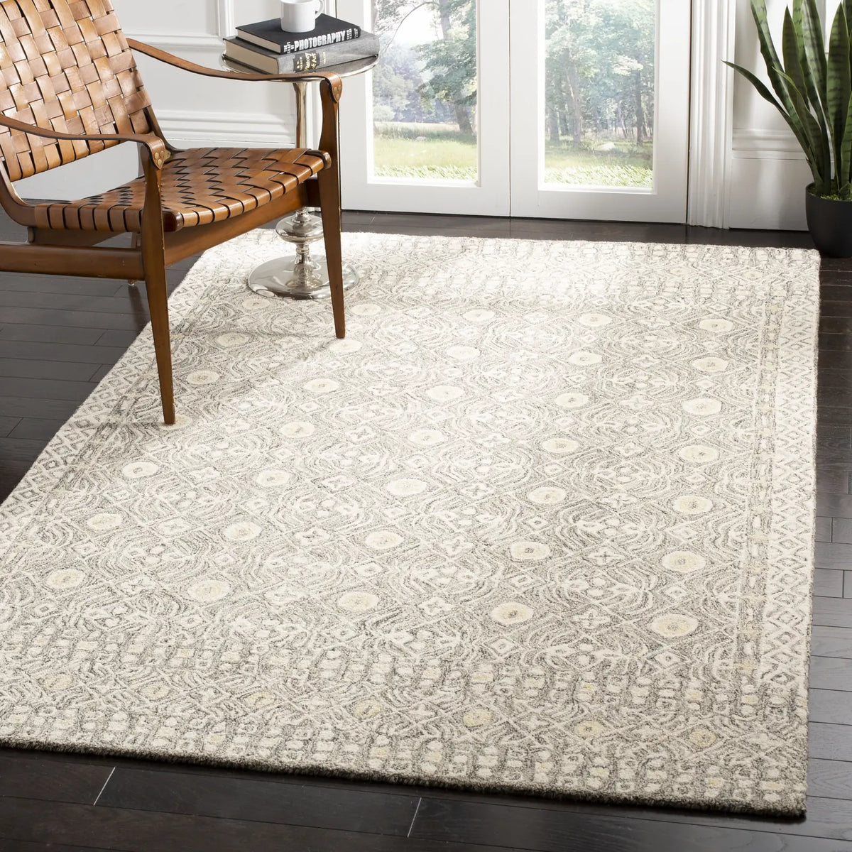 Safavieh Micro-Loop 5'-0" x 8'-0" Rug in Charcoal / Ivory