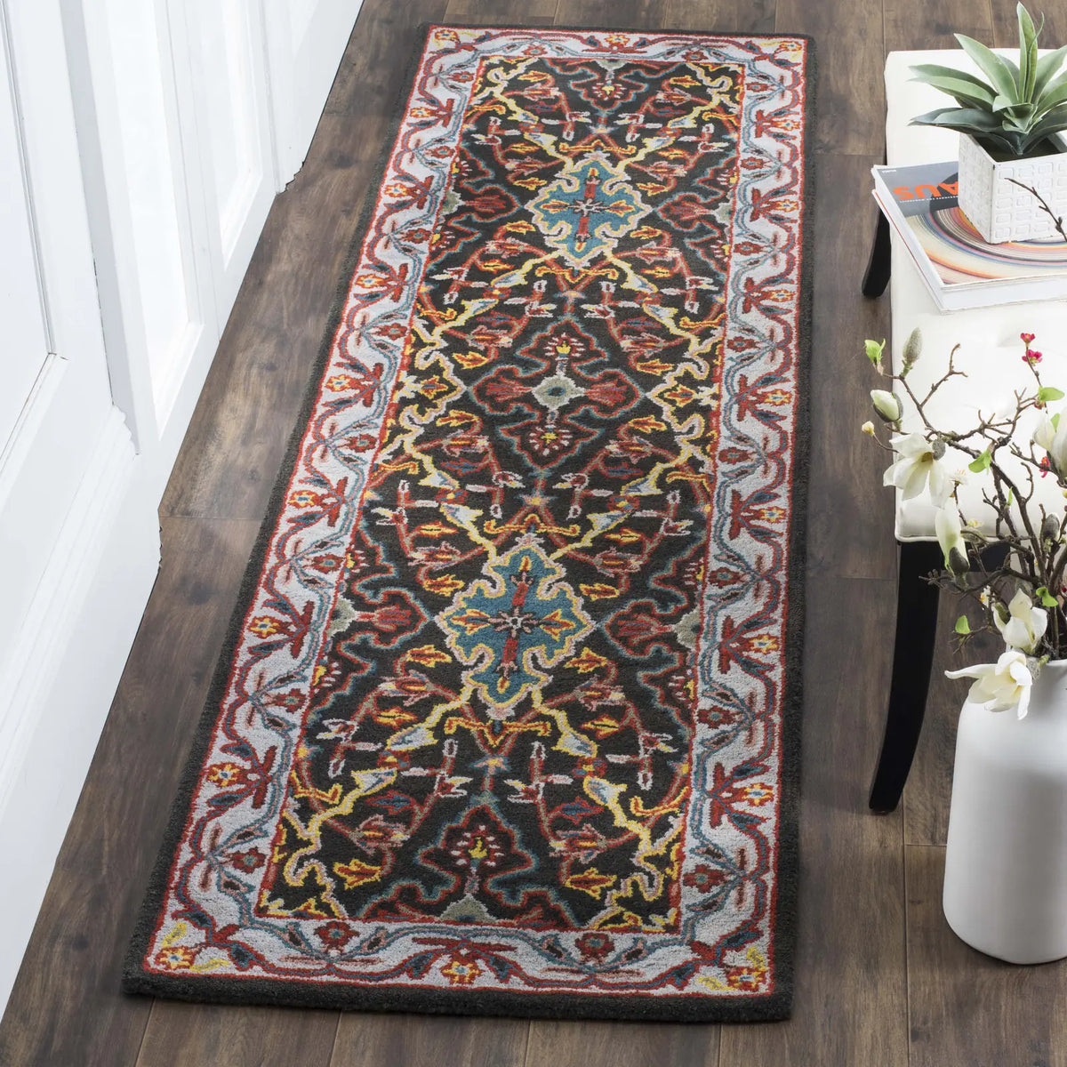 Safavieh Heritage 2'-3" x 8'-0" Rug in Charcoal / Ivory