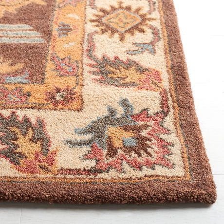Safavieh Antiquity 4'-0" x 6'-0" Rug in Dark Brown / Ivory