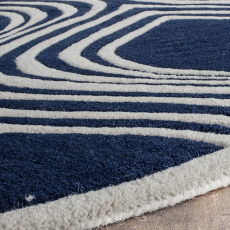 Safavieh Chatham 5'-0" x 5'-0" Rug in Dark Blue / Ivory