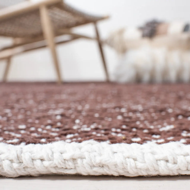 Safavieh Boston 5'-0" x 8'-0" Rug in Brown