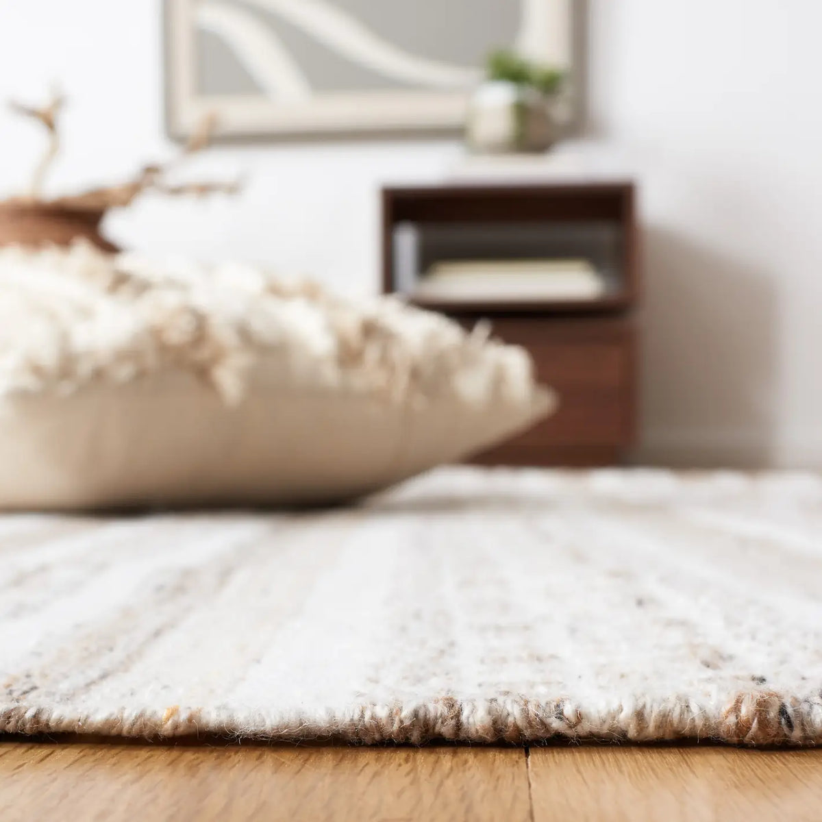 Safavieh Kilim 4'-0" x 6'-0" Rug in Ivory / Light Brown