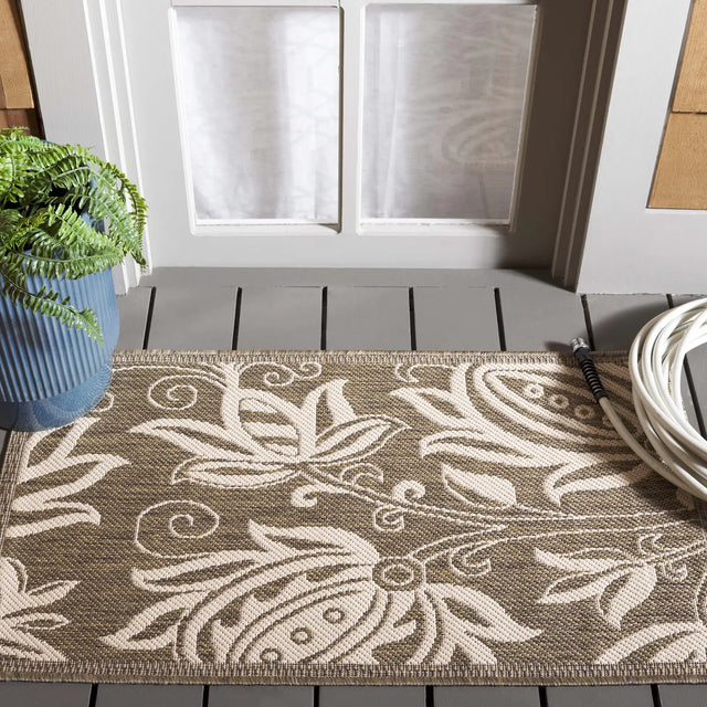 Safavieh Courtyard 2'-0" x 3'-7" Rug in Brown / Natural