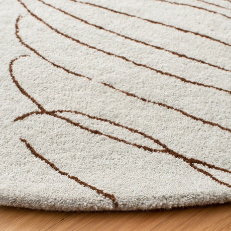 Safavieh Soho 6'-0" x 6'-0" Rug in Grey / Brown