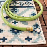 Safavieh Veranda 4'-0" x 5'-7" Rug in Turquoise / Blue