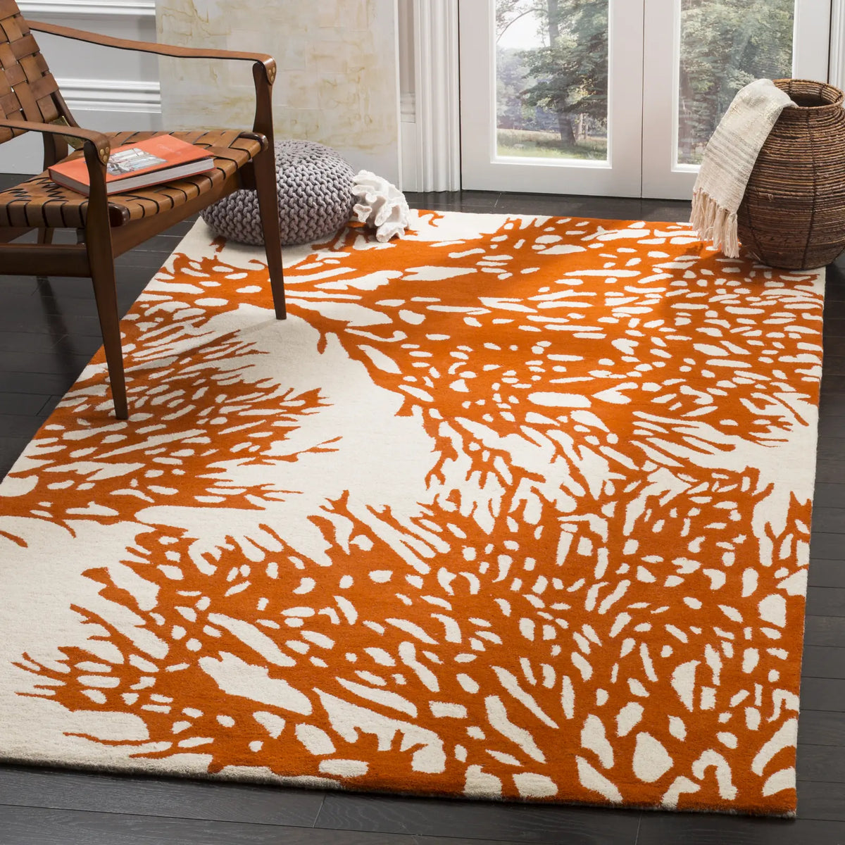 Safavieh Bella 4'-0" x 6'-0" Rug in Beige / Terracotta